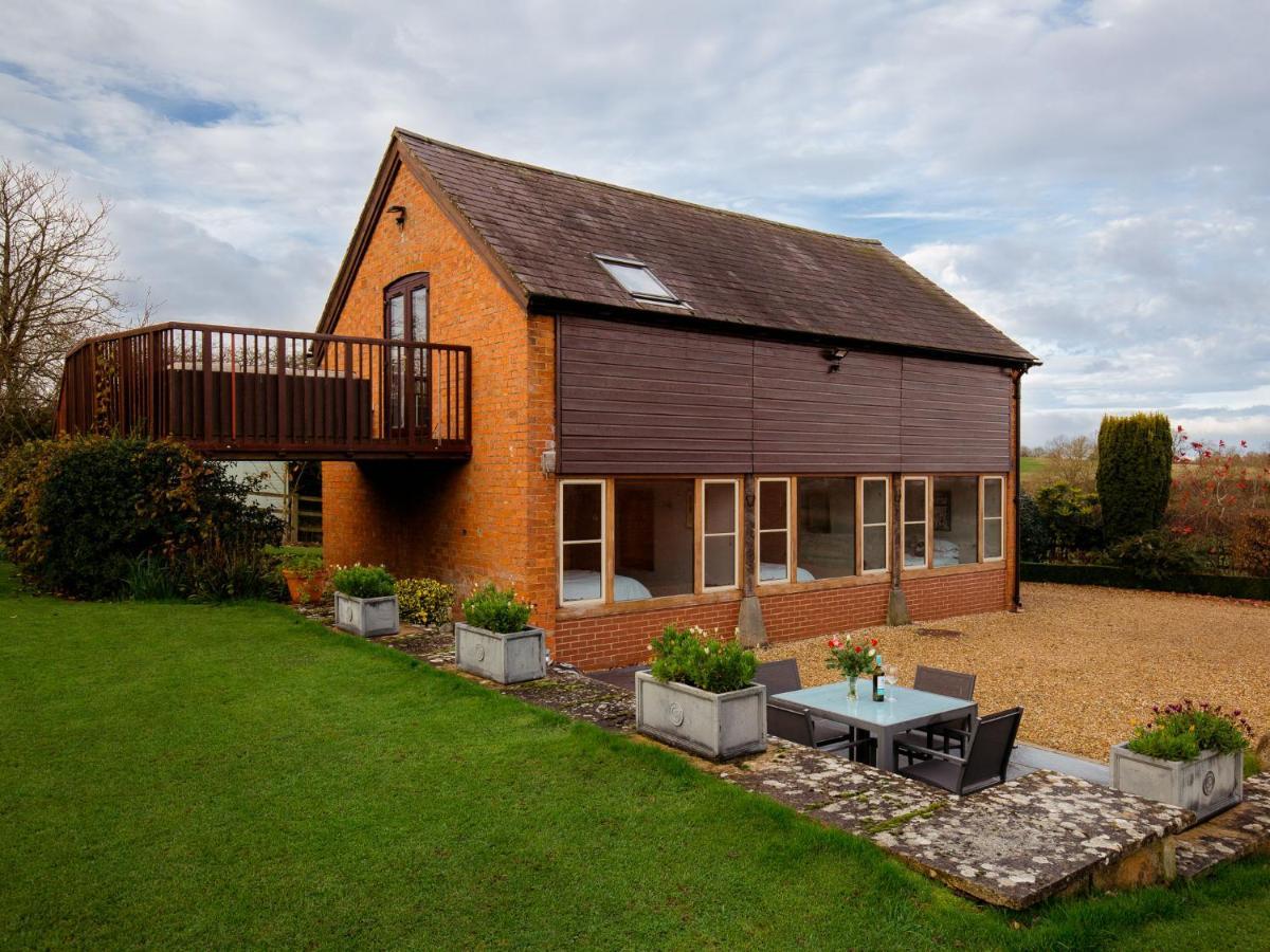 Villa Granary At Rectory Farm Wolford Exterior foto