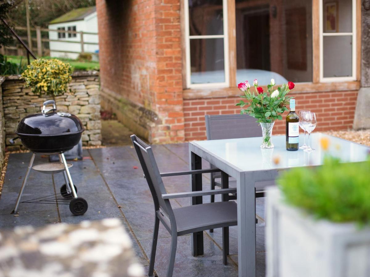 Villa Granary At Rectory Farm Wolford Exterior foto